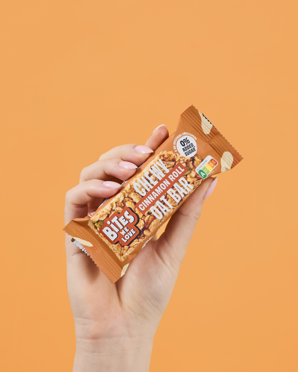 Chewy Oat Bar Cinnamon Roll Display Box 16*30g